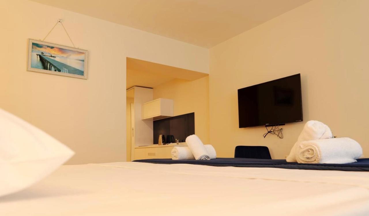 Sea Side Aparthotel In Orbi Complex Batoumi Extérieur photo