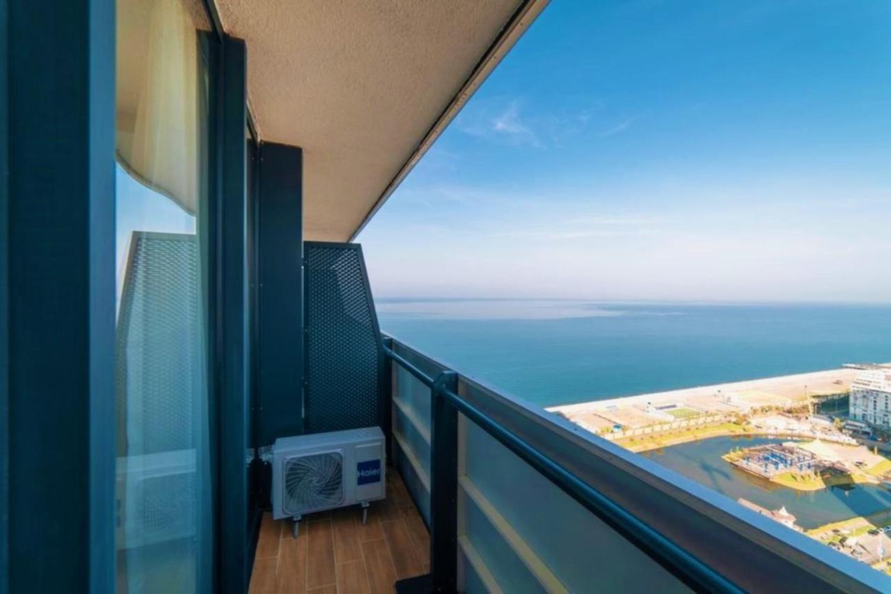 Sea Side Aparthotel In Orbi Complex Batoumi Extérieur photo