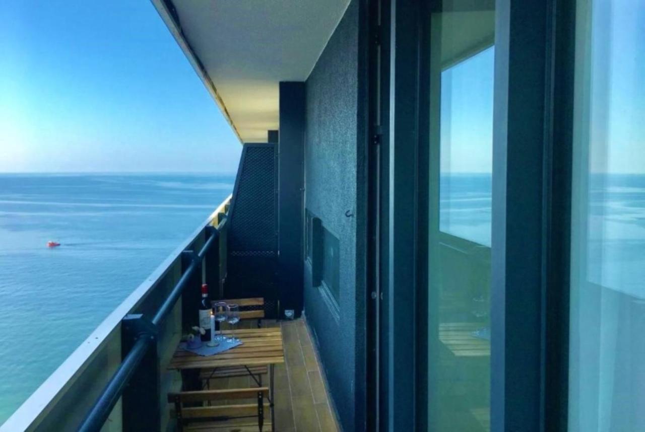 Sea Side Aparthotel In Orbi Complex Batoumi Extérieur photo