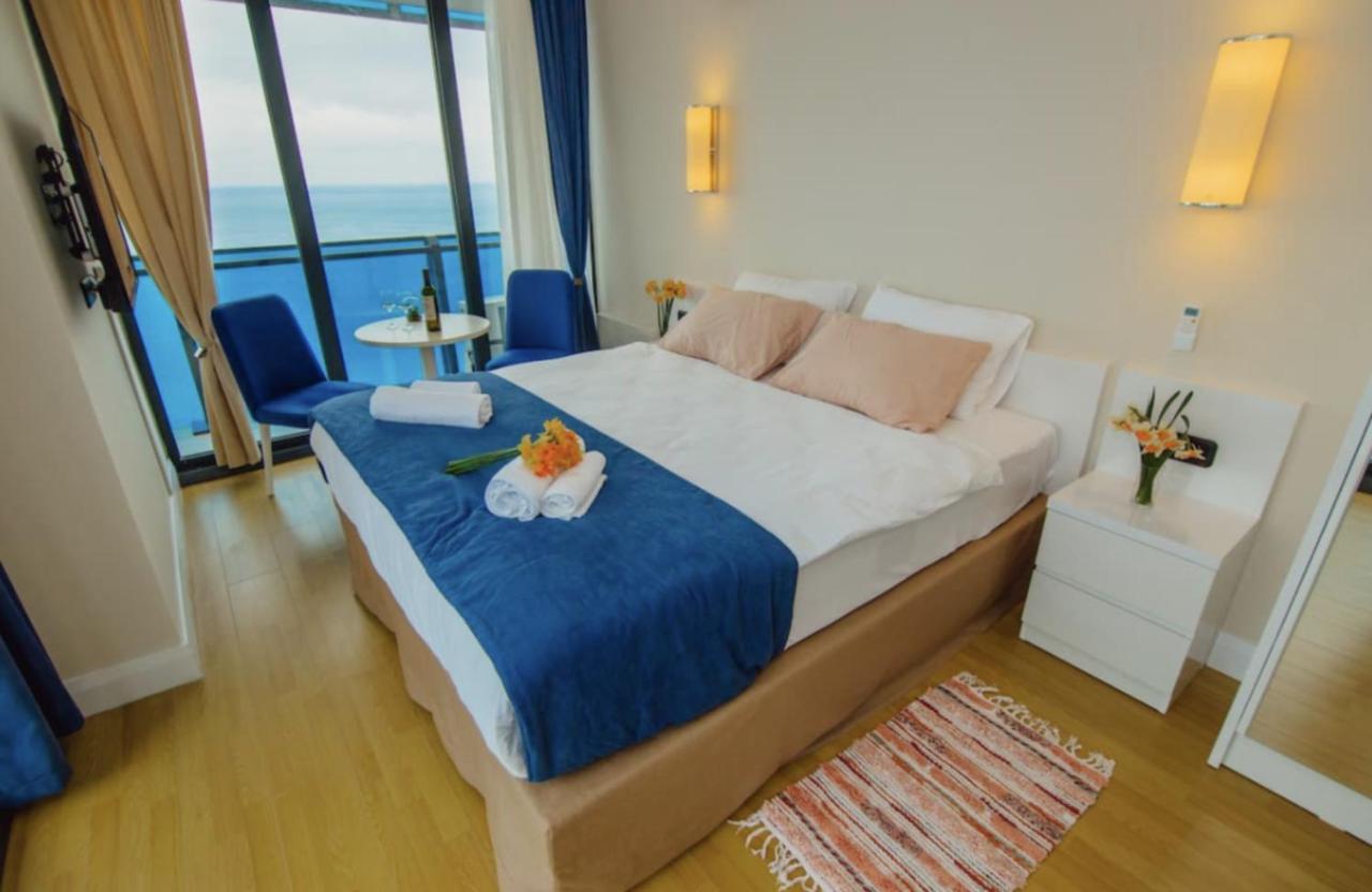 Sea Side Aparthotel In Orbi Complex Batoumi Extérieur photo